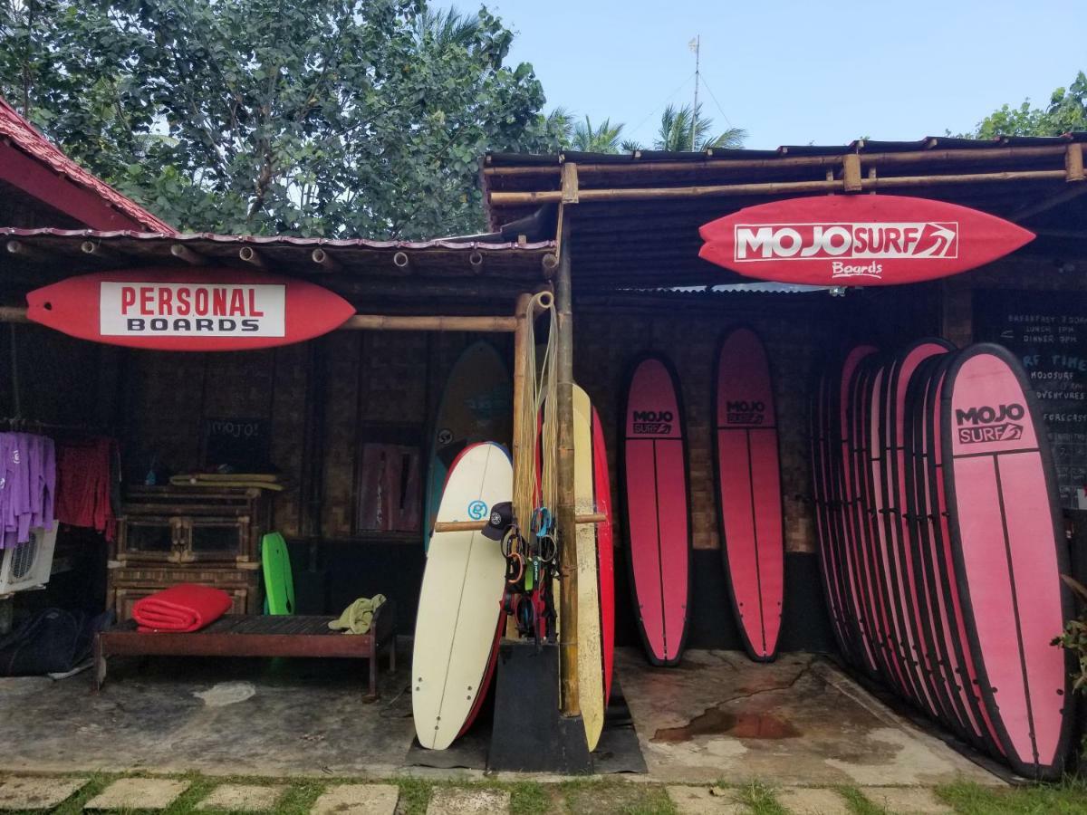 Hotel Mojosurf Camp Red Island à Pasanggaran Extérieur photo